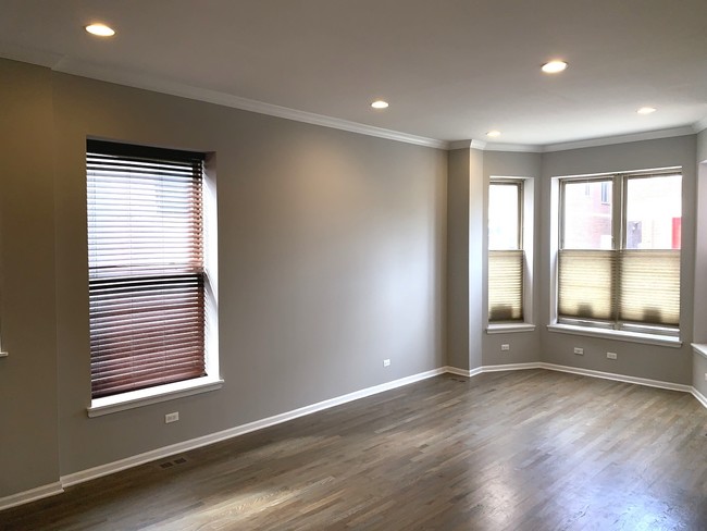 Building Photo - 2717 N Halsted St