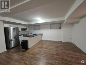Building Photo - 400-400 Finch Ave