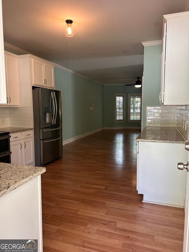 Foto del edificio - 7440 Bells Ferry Rd