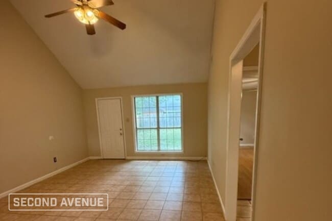 Foto del edificio - 6922 Hillindale Dr