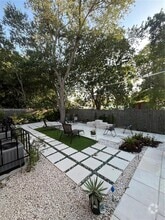 Building Photo - 441 NW 7th Terrace