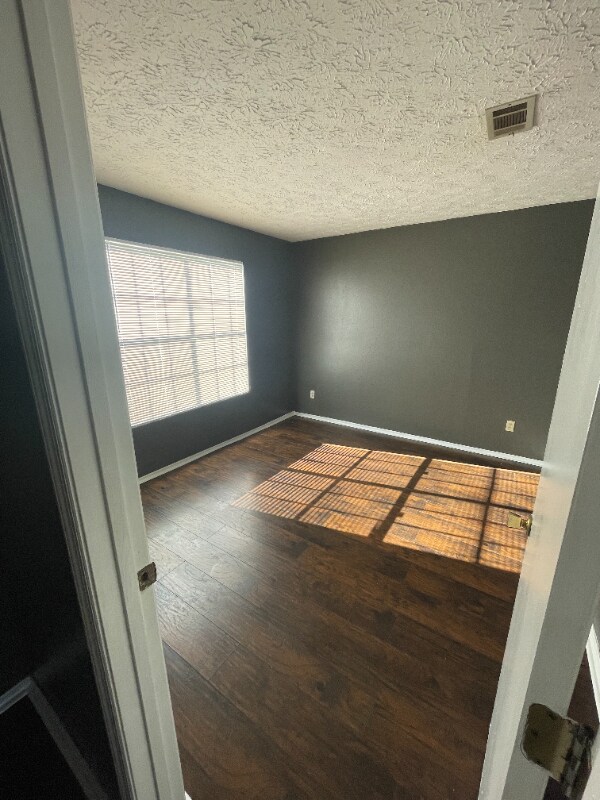 Foto del edificio - 2978 Kenville Ln