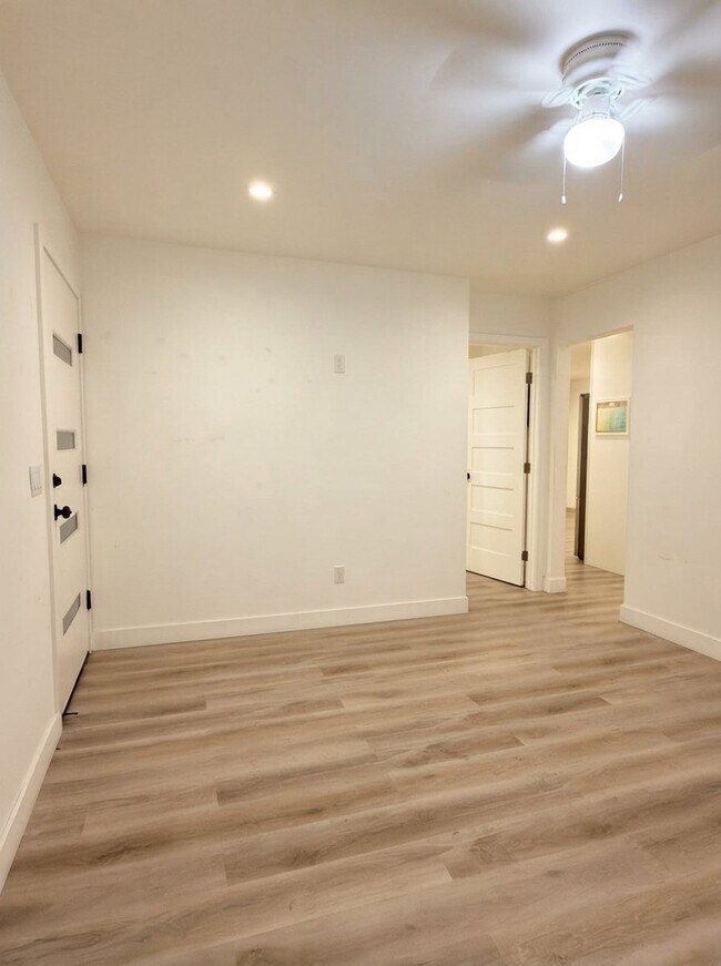 Foto del edificio - 6512 Osler St