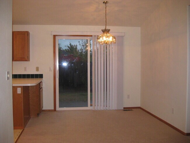 Foto del edificio - Beautiful 3 Bedroom 2 Bath Located in SW Corvallis!
