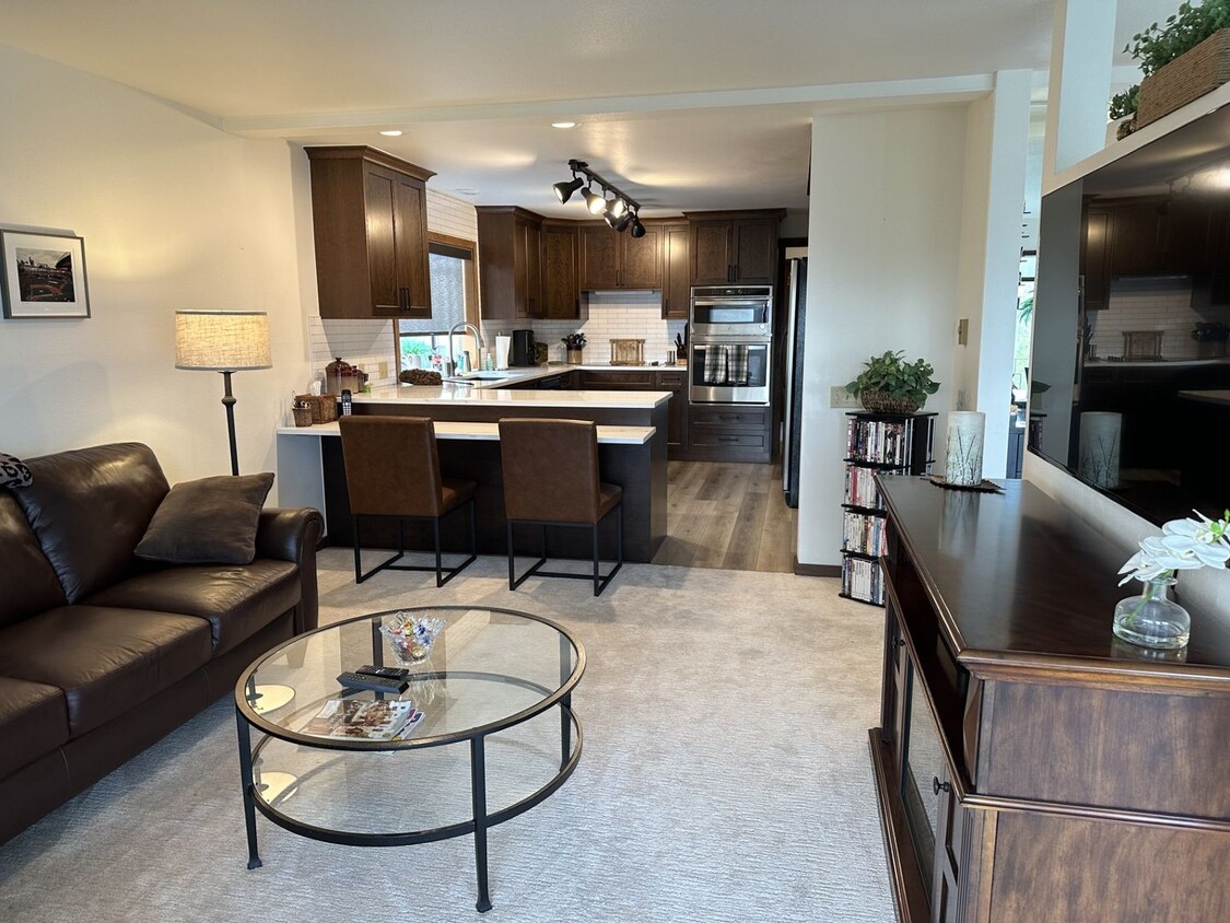 Foto principal - Furnished Condo in Seattle 2 beds and 3 ba...