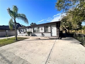 Building Photo - 3137-3139 Lincoln Blvd