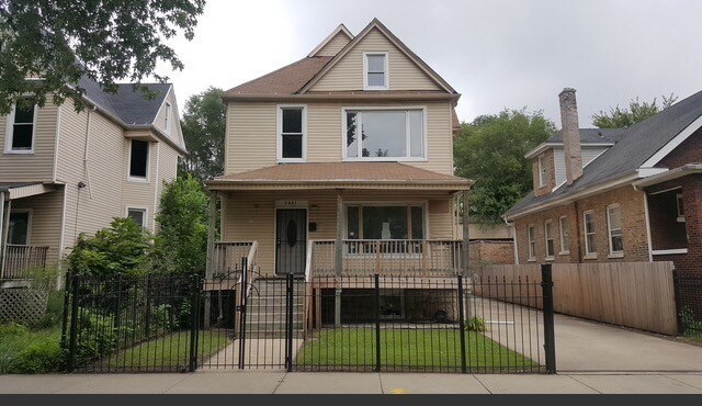 Building Photo - 7421 S Normal Ave