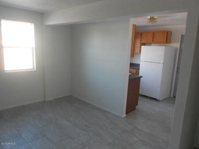 Building Photo - 3407 N 24th St