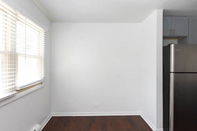 Foto del edificio - 7319 N Rogers Ave