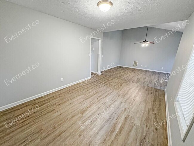 Foto del edificio - 6880 Oswego Trail