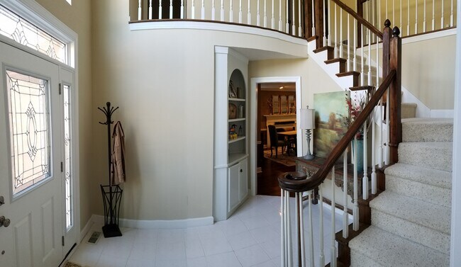 Foyer - 4842 Birdwood Ct