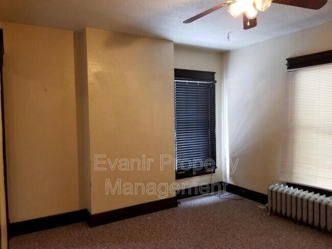 Foto del edificio - 216 S 6th St