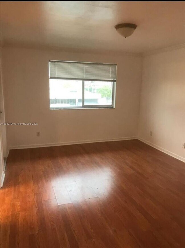 Foto del edificio - 17000 NW 67th Ave