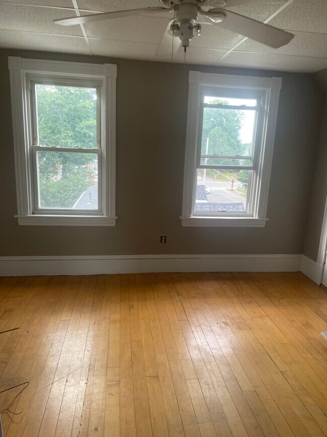 Building Photo - 21 Longwood Ave