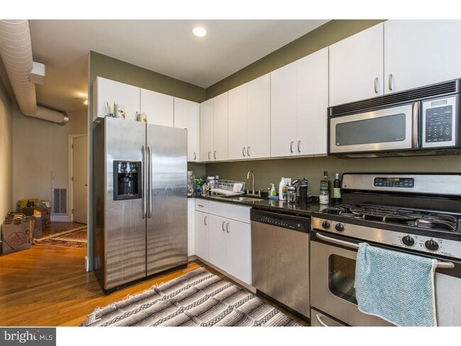 Building Photo - 2227 Kater St
