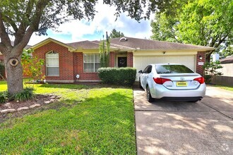 Building Photo - 4810 Linden Pl