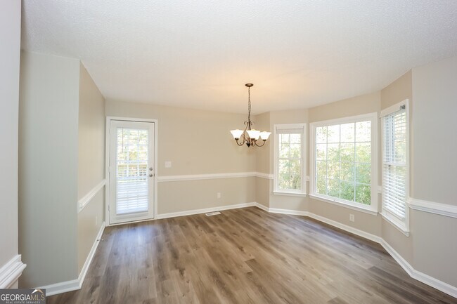 Foto del edificio - 130 Butterfield Ln