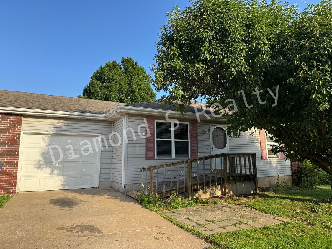 Foto principal - 1501 W Rainey St