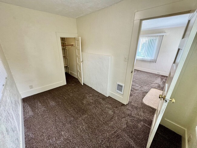 Foto del edificio - Updated Unit Just Two Blocks From OSU Campus