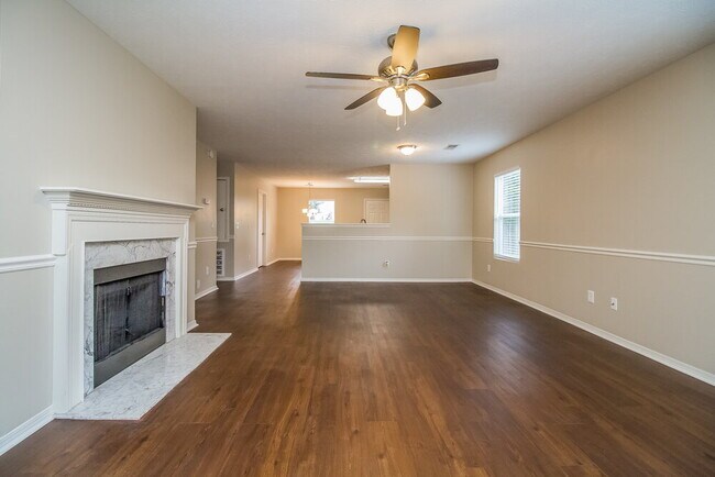 Building Photo - 2776 Sutherland Dr