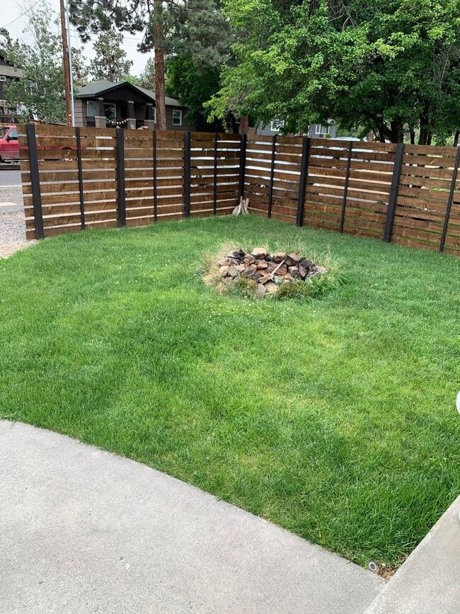 Foto del edificio - Updated Home in Oldmill