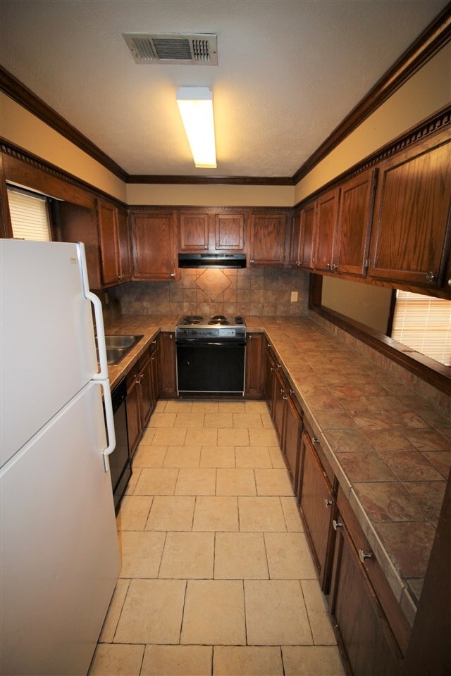 Building Photo - 941 Glastonbury Cir