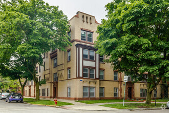 Building Photo - 1735 W Pratt Blvd