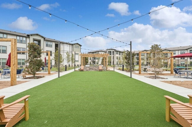 Building Photo - Ascend at Forum