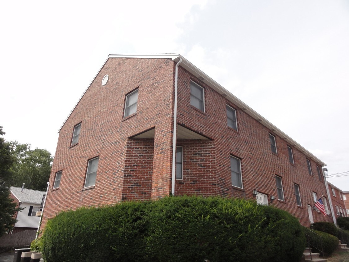 Building Photo - 100 Trapelo Rd
