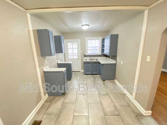 Building Photo - 1612 Netherwood Ave