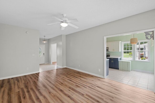 Building Photo - 506 Cedar Ave