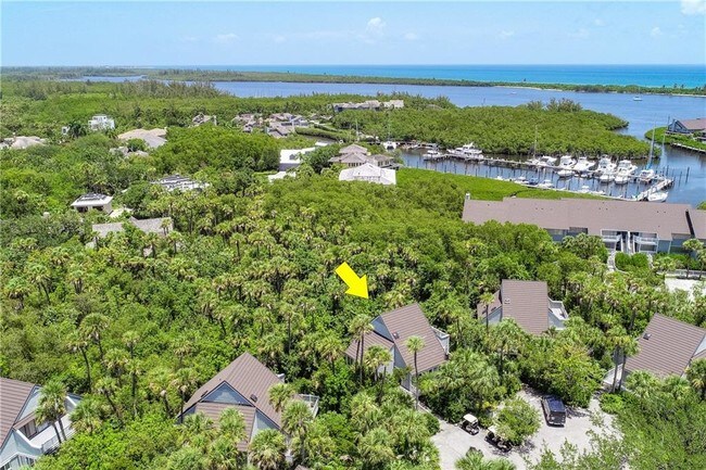 Building Photo - 7870 SE Little Harbor Dr