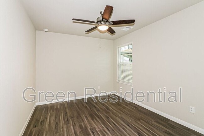 Foto del edificio - 5127 Shelby Katherine Dr