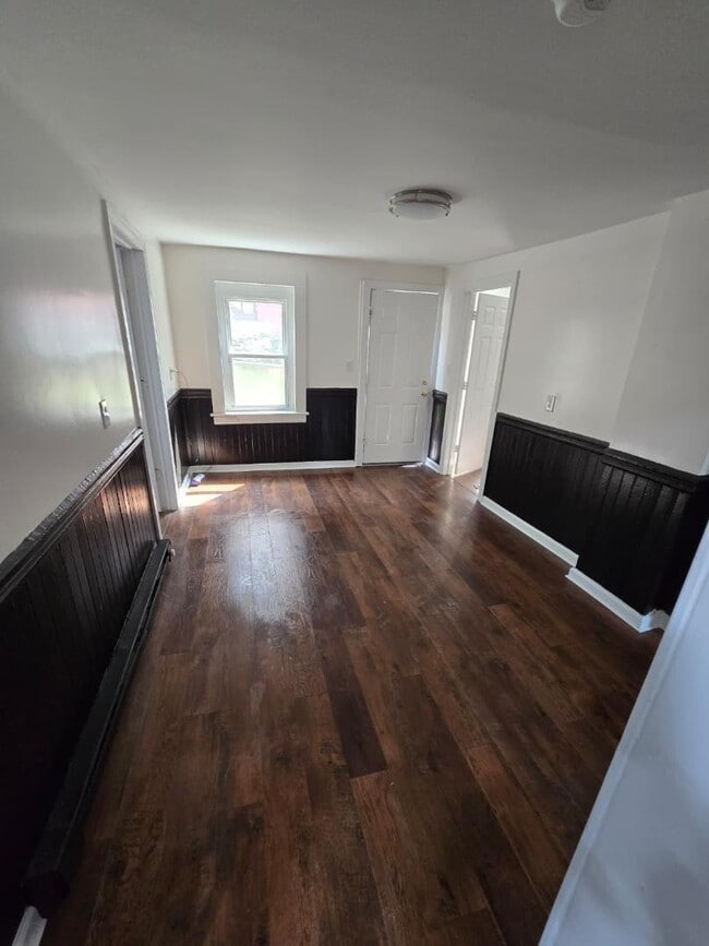 Photo - 135 Willow St Apartment