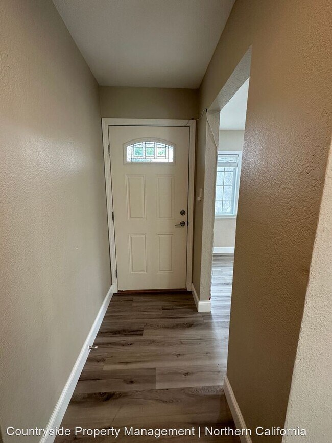 Foto del edificio - 3 br, 2 bath House - 2201 Eicher Ave