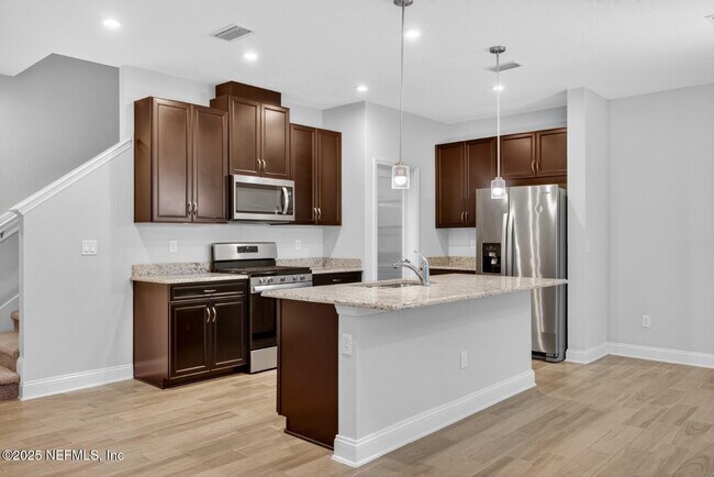 Foto del edificio - 411 Narrowleaf Dr