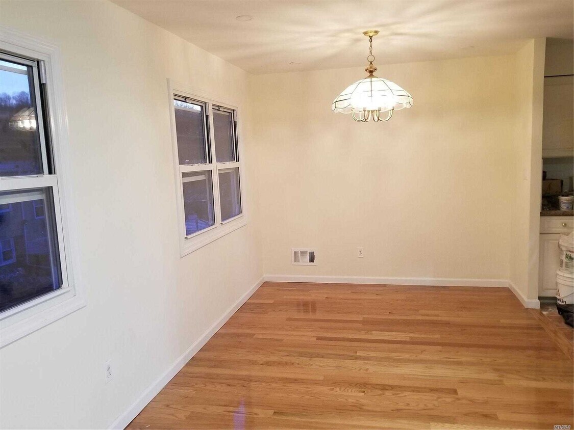 Foto principal - 240-40-240-67 67th Ave