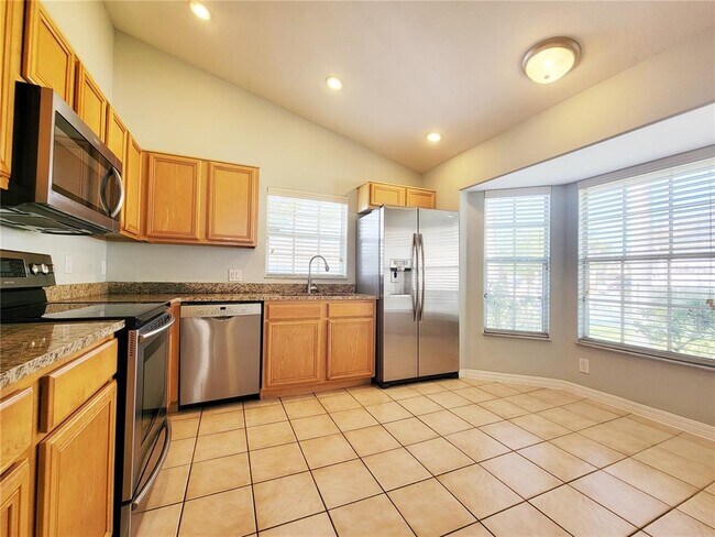 Foto del edificio - 3232 Crystal Creek Blvd