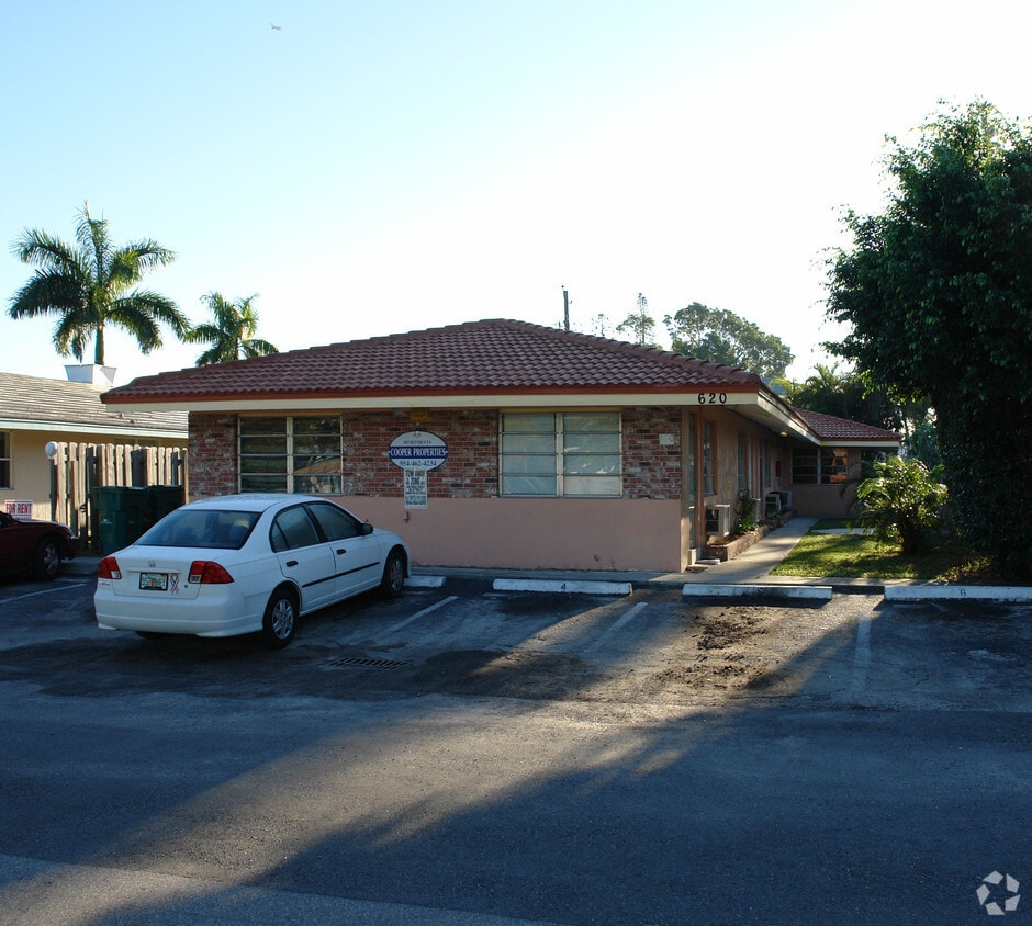 Primary Photo - 620 NE 4th Ave