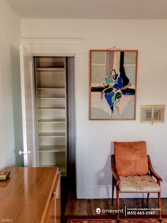 Building Photo - 1 br, 1 bath Apartment - 3560 Sawtelle Blvd