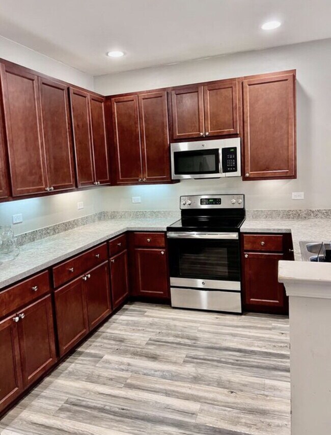 Foto del edificio - Beautiful Crofton at Spence Crossing Townhome/Condo | 3 BR | 2.5 BA | 1,867 Sq. Ft.