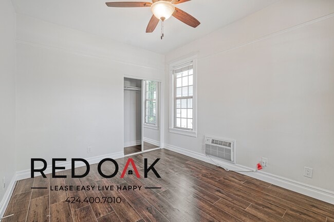 Foto del edificio - 3425 Walton Ave