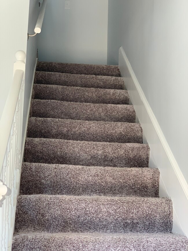 Upstairs lead to bedrooms - 3604 Oakmont Ave