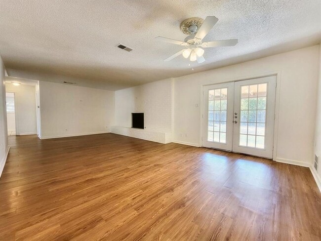 Building Photo - Beautiful 3 BR / 2 BA Home in Round Rock!
