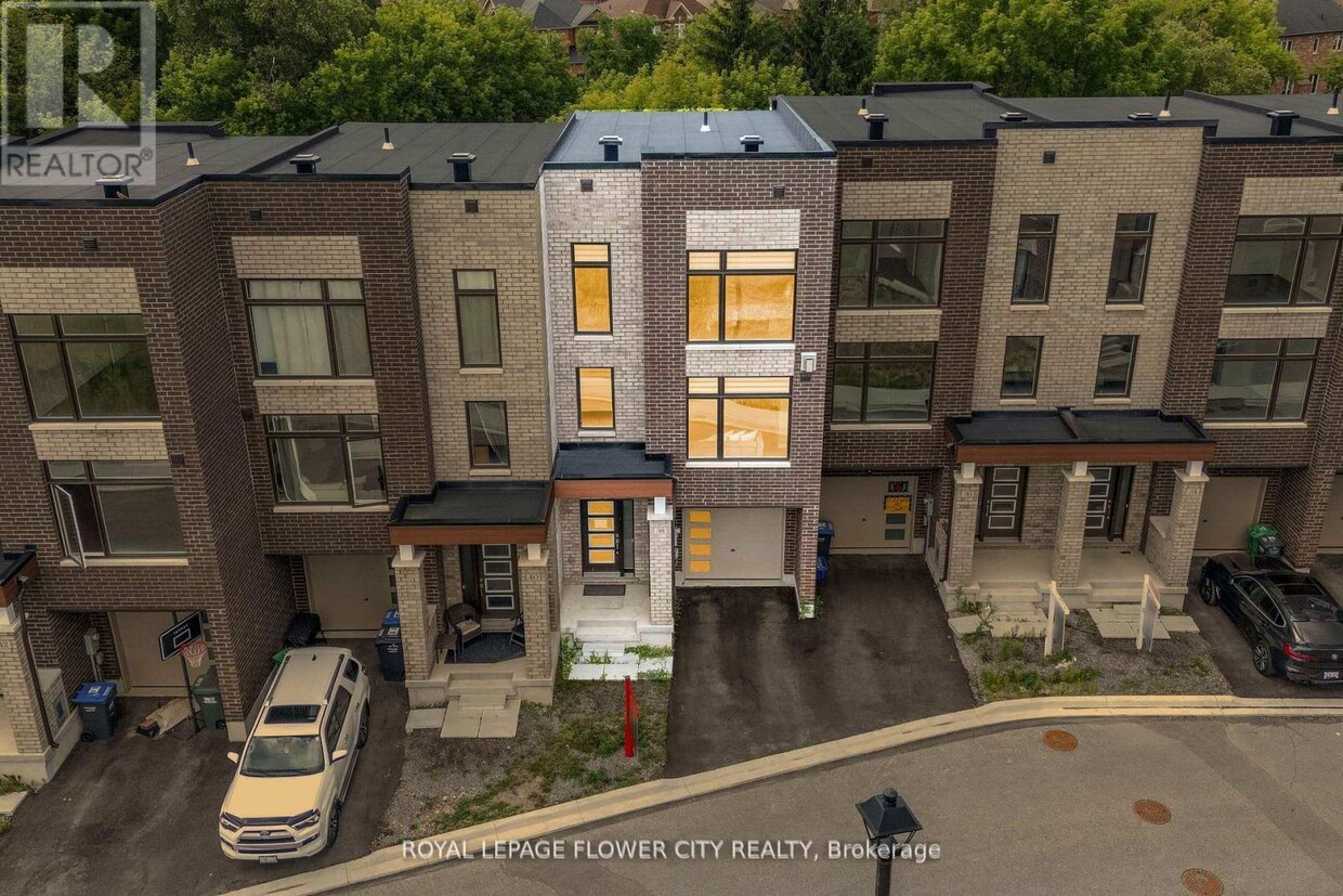 Photo principale - 38 Queenpost Dr