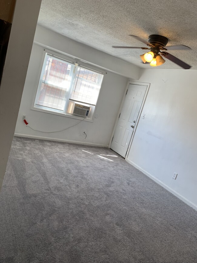 Living Room - 422 Condon Ter SE