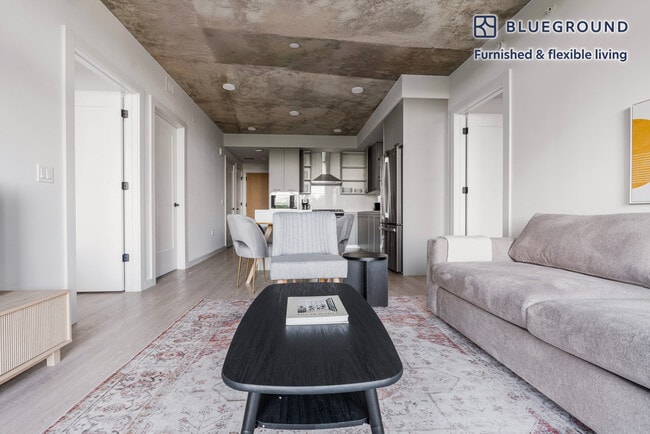 Foto del edificio - 3030 Potomac Ave