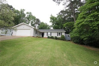Building Photo - 238 Amour Way SW