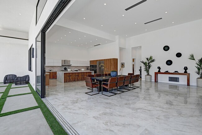 Building Photo - 1 Bravo Ct.