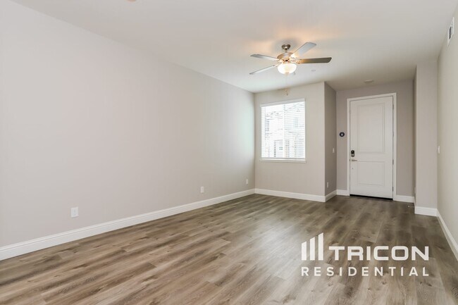 Building Photo - 2118 Comstock Ln